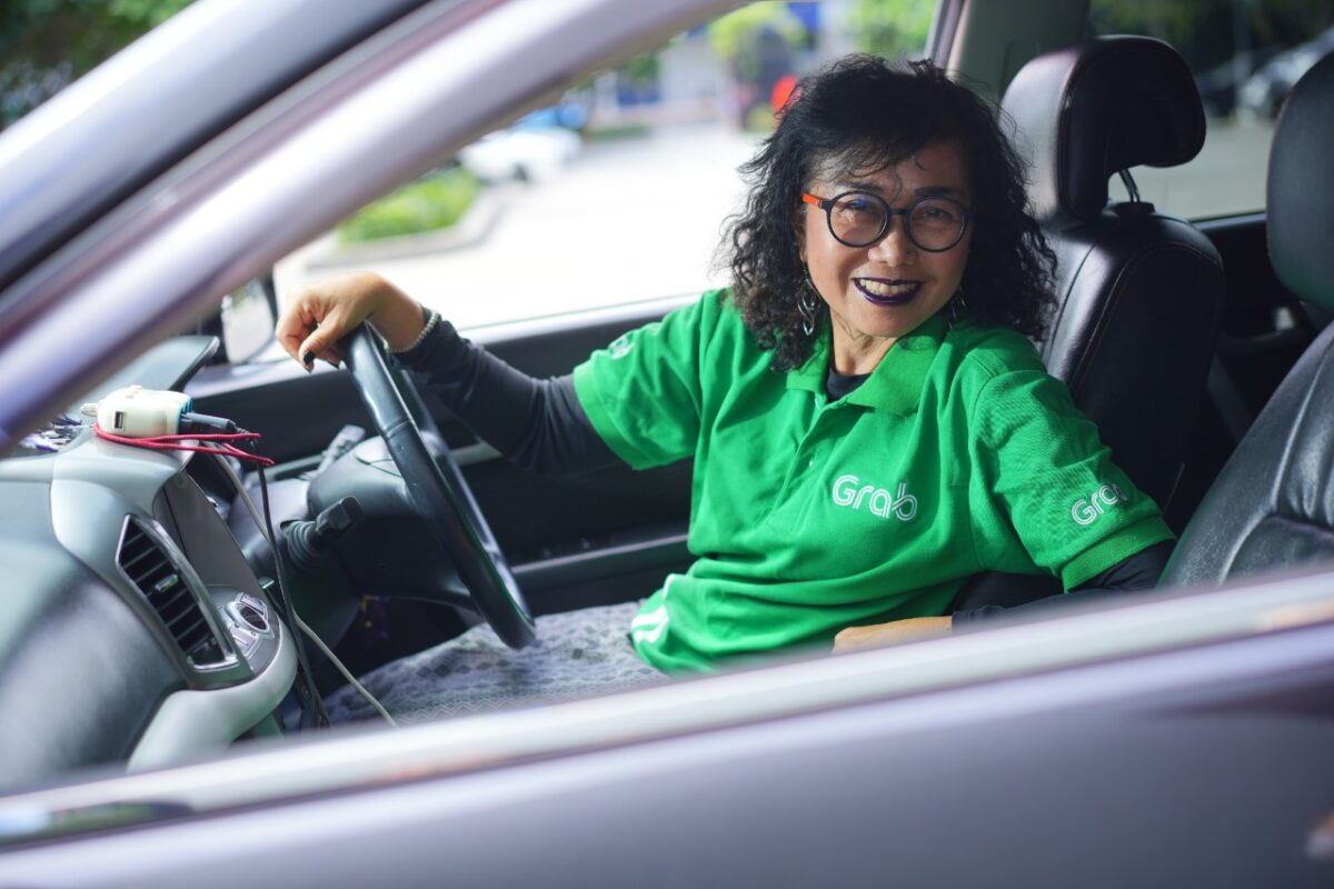 ณิชาดา รัชตะกวัฒน์ GrabCar Driver 04