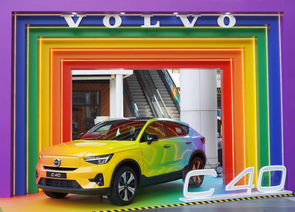 Volvo C40 Car display