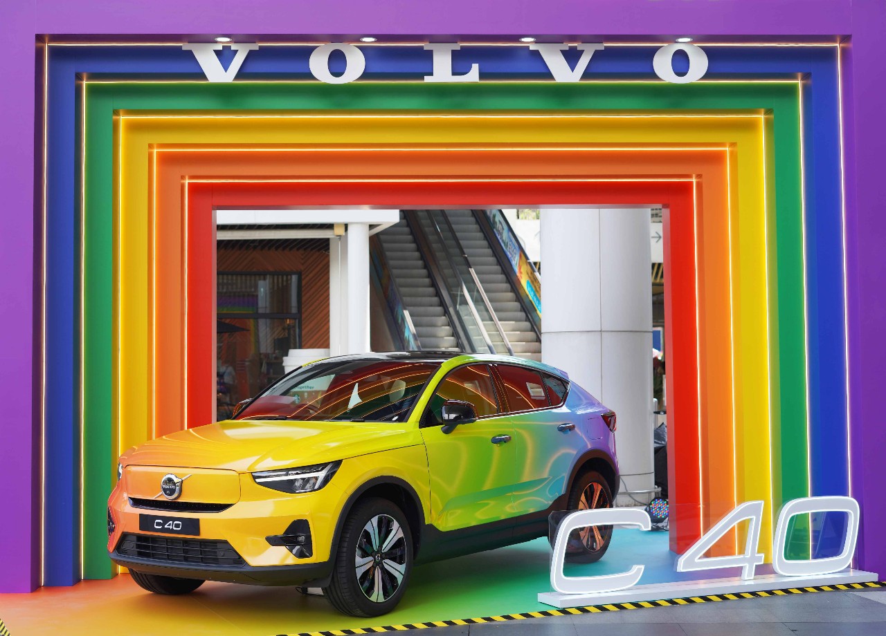 Volvo C40 Car display