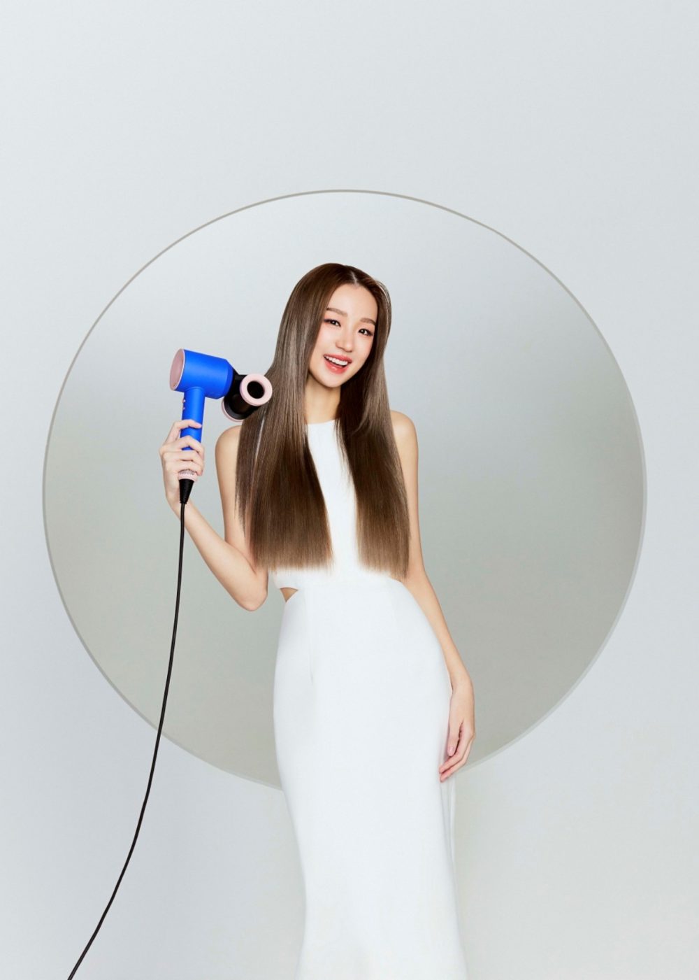 Dyson Supersonic Hair dryer Blue Blush with Tha Nuerng
