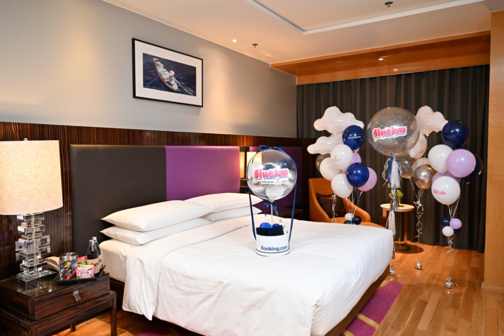 Booking.com สนับสนุนประสบการณ์การเดินทางแสนอบอุ่นและครอบคลุมผ่านแคมเปญ ‘Awaken Your Pride Dream’ 3 3 Awaken Your Pridest Dream Post event release