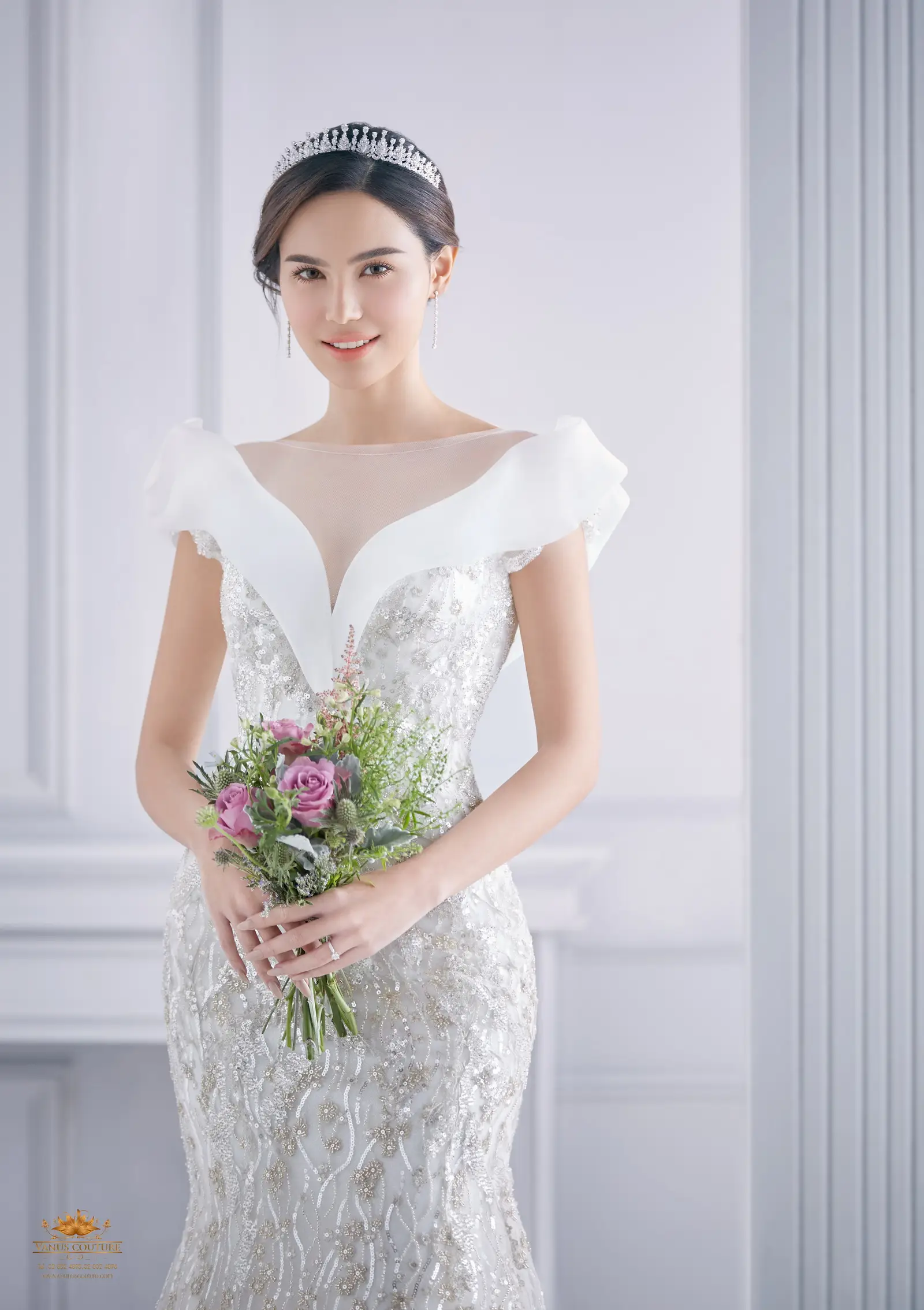 ส่งท้ายเดือนแห่งความรักด้วยคอลเลกชันชุดแต่งงานสุดหวานโรแมนติก “VANUS COUTURE New collection 2022” 15 S1 0198