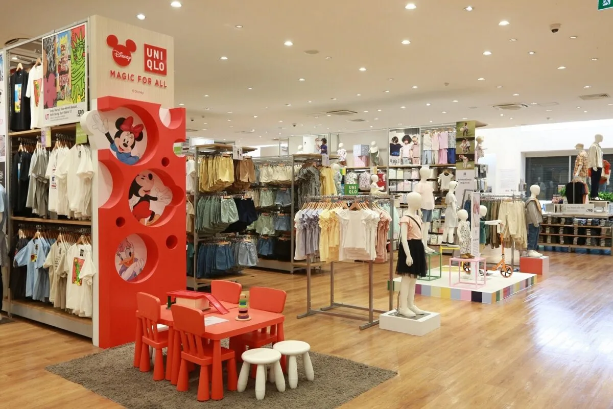 UNIQLO RoadSide | ยูนิโคล่ฉลองครบรอบ 4 ปี ยูนิโคล่ โรดไซด์สโตร์ ชูจุดเด่นด้านความสะดวกสบาย เข้าถึงง่าย ใกล้ชิดชุมชน มัดใจผู้บริโภคย่านชานเมือง พร้อมพัฒนาตามพฤติกรรมผู้บริโภคที่เปลี่ยนแปลงอยู่เสมอ 8 UNIQLO RoadSide