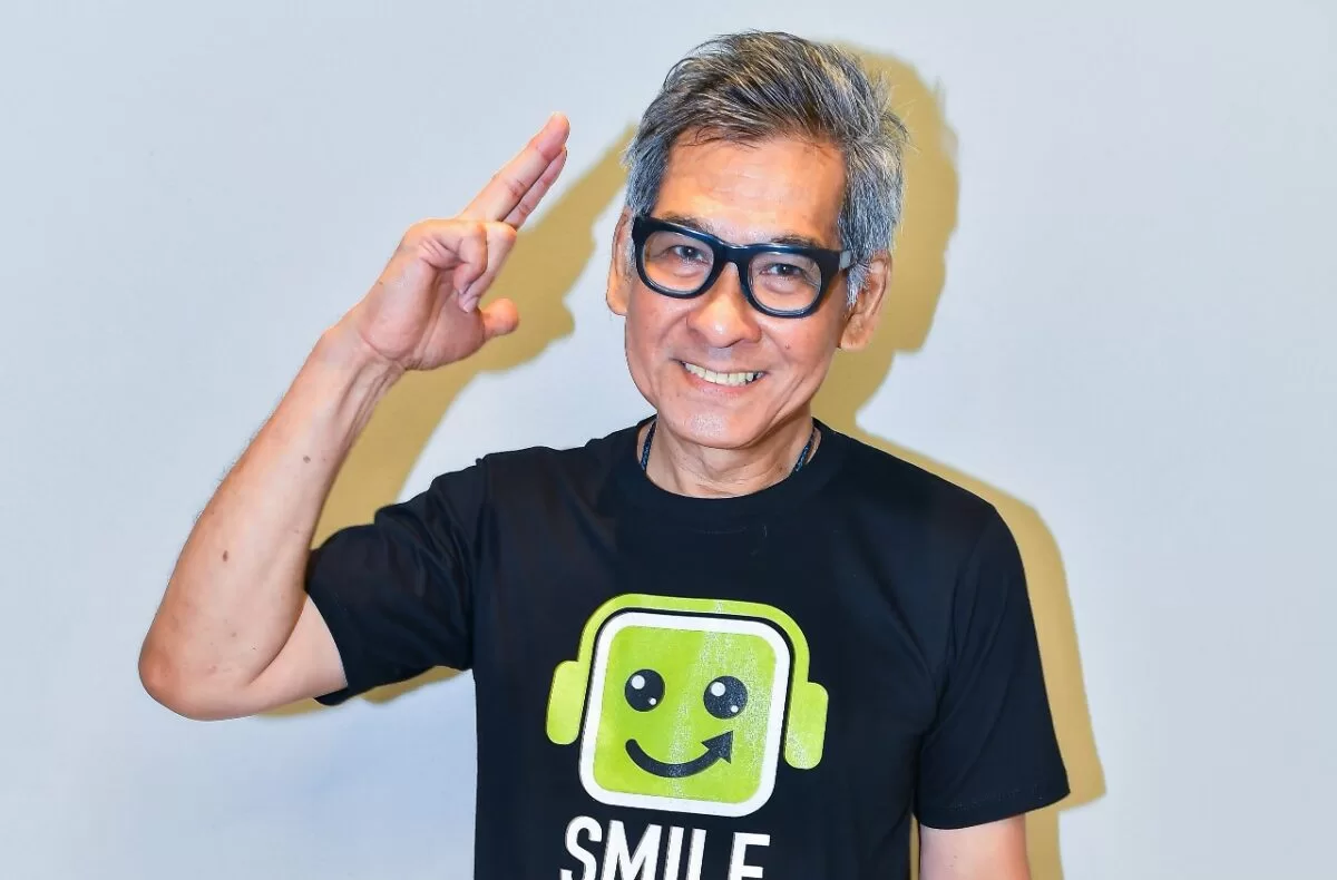 SMILE RADIO FM 98 “สไมล์ เรดิโอ” วิทยุยิ้มได้ในตำนาน กลับมาจริง พร้อมเชื่อมต่อทุกรอยยิ้ม! ฟังพร้อมกันทั่วโลกได้แล้ววันนี้! 6 ARM 5992