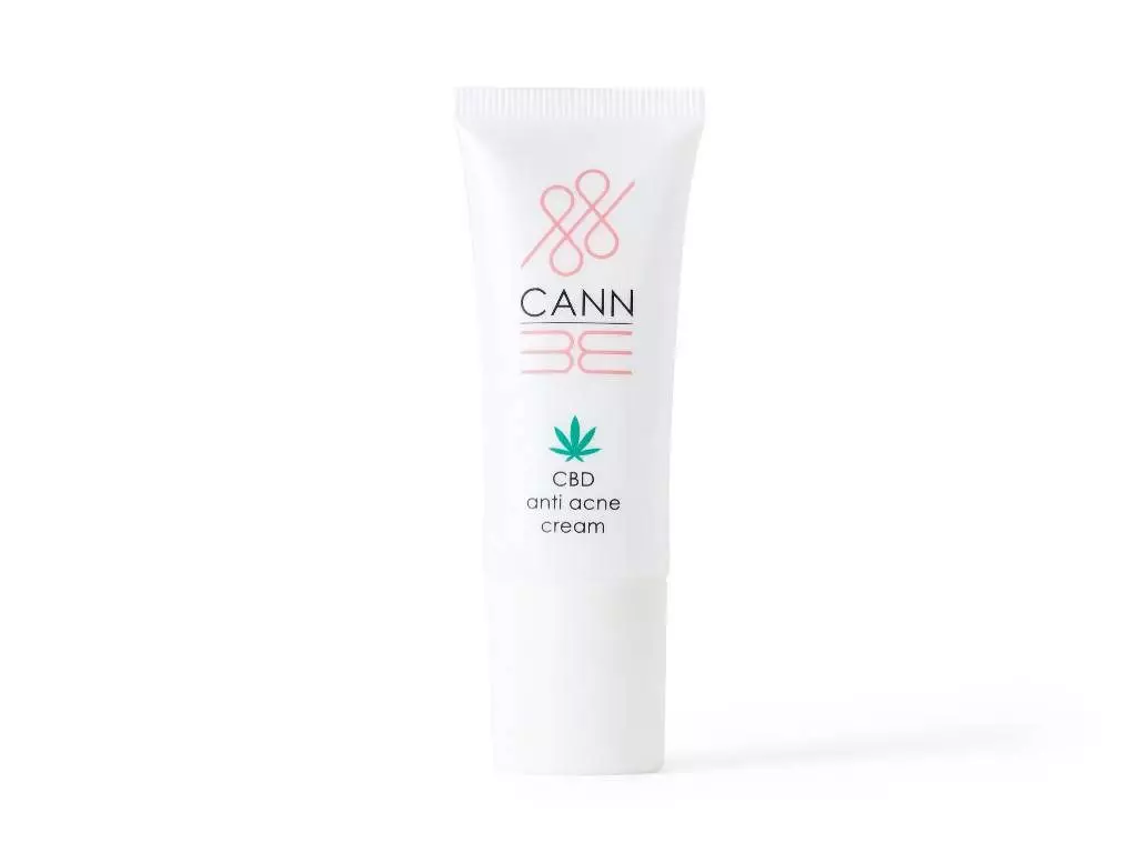 CannBE ผลิตภัณฑ์ดูแลผิวหน้า ด้วยสารสกัด CBD คุณภาพจากช่อดอกกัญชง ช่วยต่อต้านอาการอักเสบ มีสารต้านอนุมูลอิสระ ช่วยชะลอและลดเลือนริ้วรอยก่อนวัย 7 1670380112976 edited