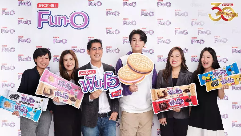 แจ็ค แอนด์ จิล ฉลองครบรอบ 30 ปี คว้าตัวหนุ่มหน้าใส “กลัฟ คณาวุฒิ” พรีเซนเตอร์คนใหม่ ของ “ฟันโอ” ร่วม “จับคู่อร่อยฟิน ฟีลไหนก็ได้ฟัน” 3 1676958391762