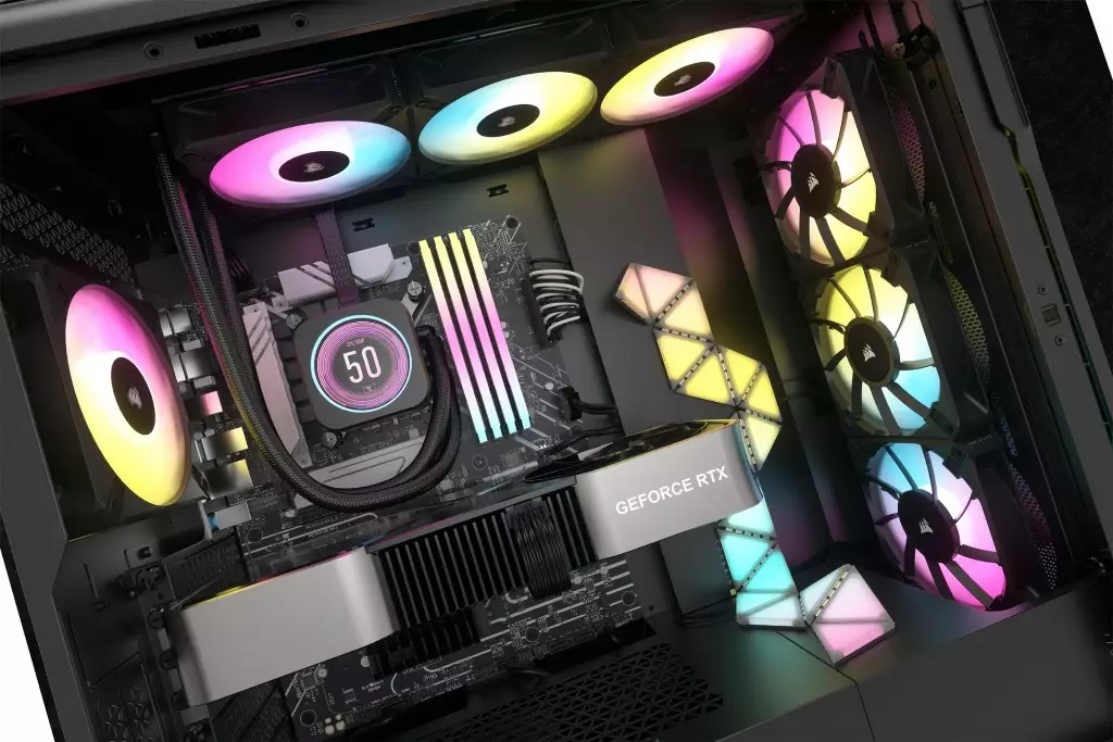DIY DAY – CORSAIR เปิดตัวชิ้นส่วนสำหรับนักประกอบพีซีใหม่หลากหลายชิ้นในงาน DIY DAY 5 CORSAIR DIY Day 04 resize