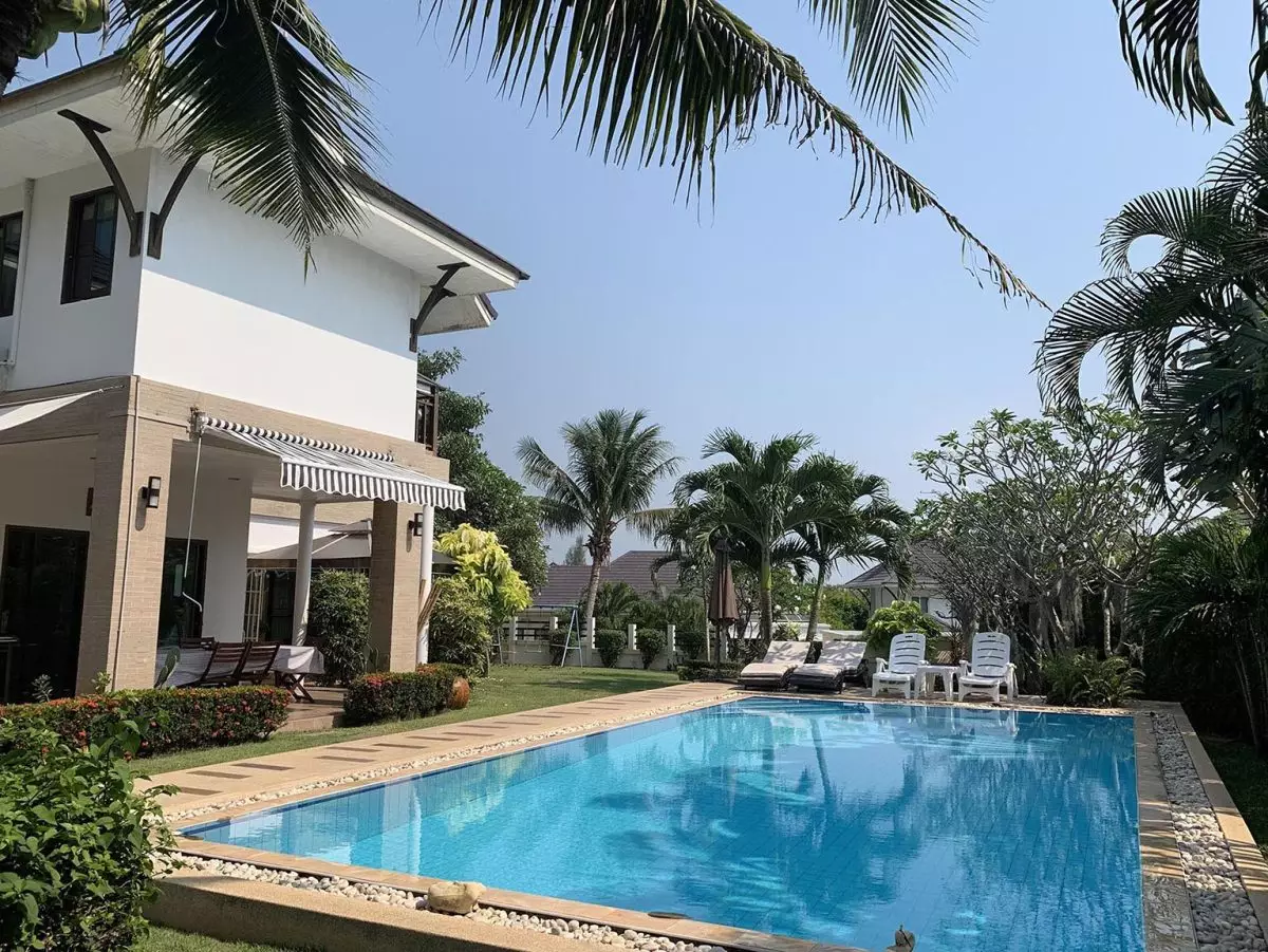 Airbnb เผย 3 ปัจจัย ‘นักเดินทางแบบกลุ่ม’ ตัดสินใจเลือกที่พัก “พื้นที่-คุ้มค่า-สิ่งอำนวยความสะดวกส่วนตัว” 5 03 Beautiful Private Pool Villa with Big Garden m