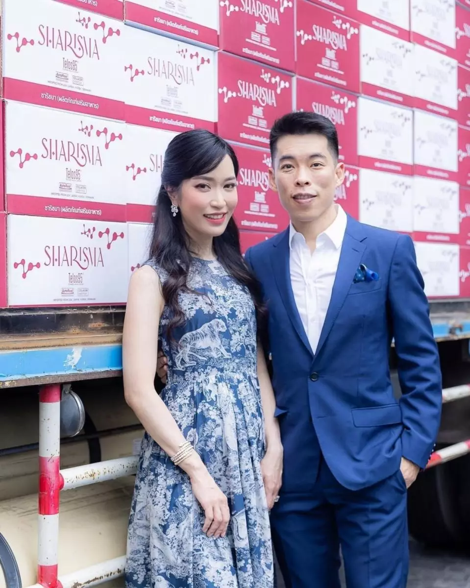 Sharisma (ชาริชมา) ทุ่มงบการตลาด 200 ล้านดึงนักแสดงดังระดับโกลบอล อีมินโฮ เป็น Brand Ambassador คนแรกของแบรนด์ หวังให้ผลิตภัณฑ์เป็นที่รู้จักทั่วโลก เพื่อเป็นการส่งต่อสุขภาพดีไม่มีสิ้นสุด คาดดันยอดขายเติบโต 100% 4 คุณขวัญ ม.ล.พลอยนภัส ลีนุตพงษ์ และคุณนัท อภ
