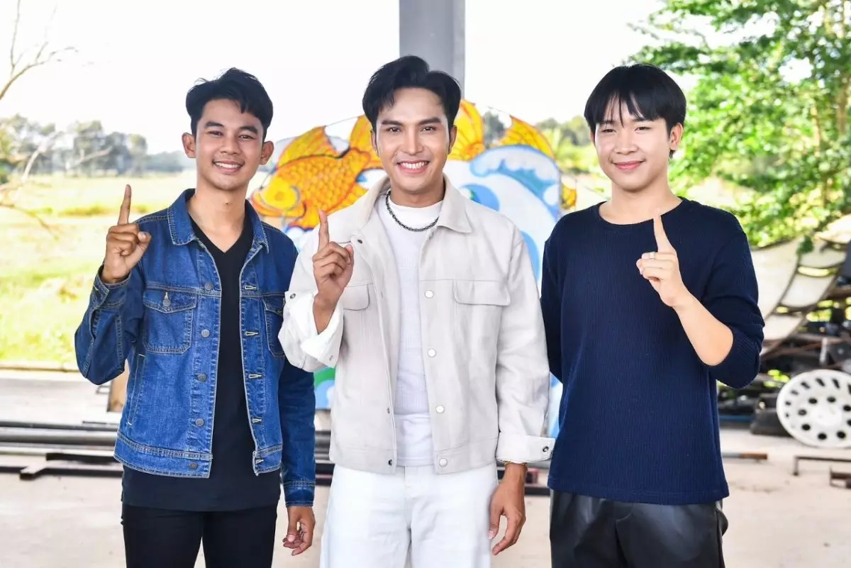 “วัฒน์ ศิวดล” ยืนหนึ่งแห่งวงสาวน้อยเพชรบ้านแพง ได้ฤกษ์ปล่อยซิงเกิ้ลใหม่ “เอาบ่แฟนสิเป็นให้” ต้อนรับเทศกาลแห่งความสุขมอบให้แฟนเพลงรับชมพร้อมกันทั่วโลก 24 ธ.ค. นี้ 09.00 น. !!! 3 วัฒน์ ศิวดล