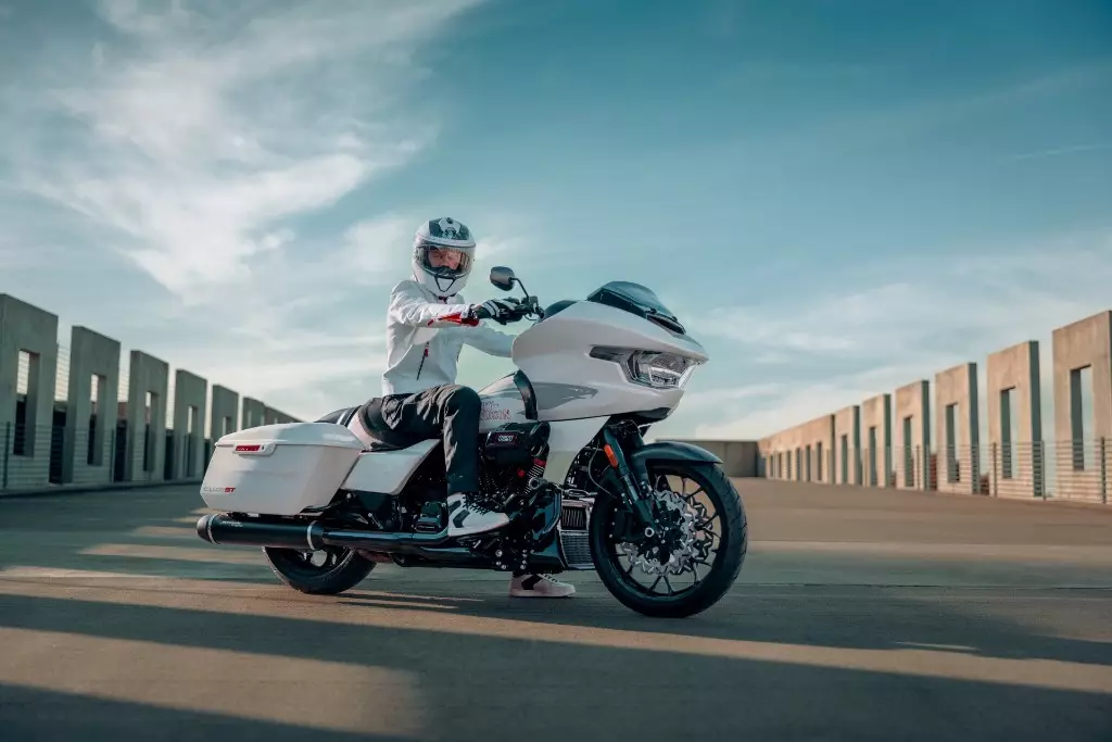 01 HARLEY DAVIDSON® เปิดตัวกลุ่มรถมอเตอร์ไซค์ตระกูลทัวร์ริ่งโฉมใหม่