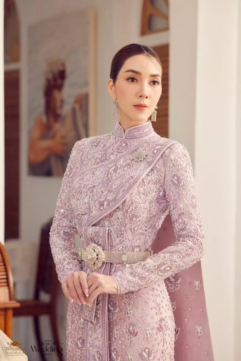 วุ้นเส้น วิริฒิพา สาดความสวยสุดออร่าในลุคชุดวิวาห์สุดหวานละมุน 2 ลุค 2 สไตล์ จากห้องเสื้อชื่อดัง วนัช กูตูร์ 5 775F6BAD 5DCB 4C60 ABDB 09BAC8C07707