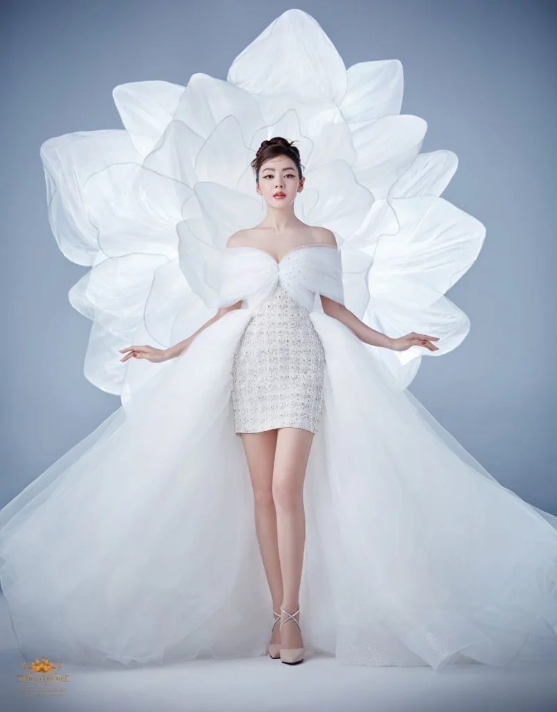 เลอค่า! ปุยฝ้าย AF ในลุคเจ้าสาวแสนสวยสุดหรูหรา หนึ่งในผลงานสุดครีเอตแห่งปีของห้องเสื้อชื่อดัง วนัช กูตูร์ 7 1.10