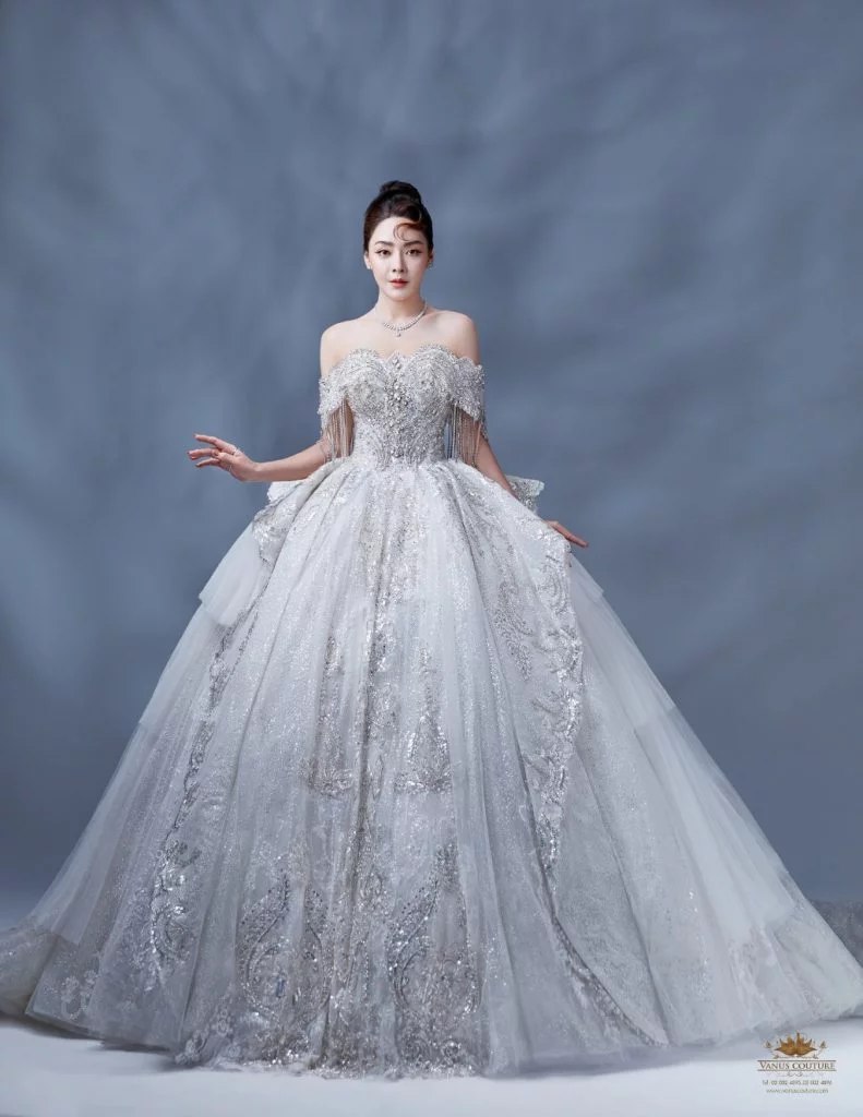 เลอค่า! ปุยฝ้าย AF ในลุคเจ้าสาวแสนสวยสุดหรูหรา หนึ่งในผลงานสุดครีเอตแห่งปีของห้องเสื้อชื่อดัง วนัช กูตูร์ 5 1.4