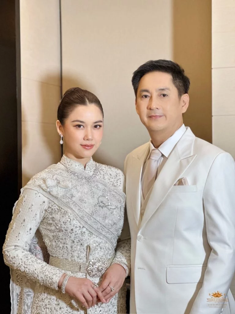 ส่องชุดวิวาห์สุดหรู หมิง-จิรกิติยา เจ้าสาวคนสวยของ อรรถ-วิสุทธิ์ ในงานวิวาห์สุดโรแมนติก 4 หมิง จิรกิติยา