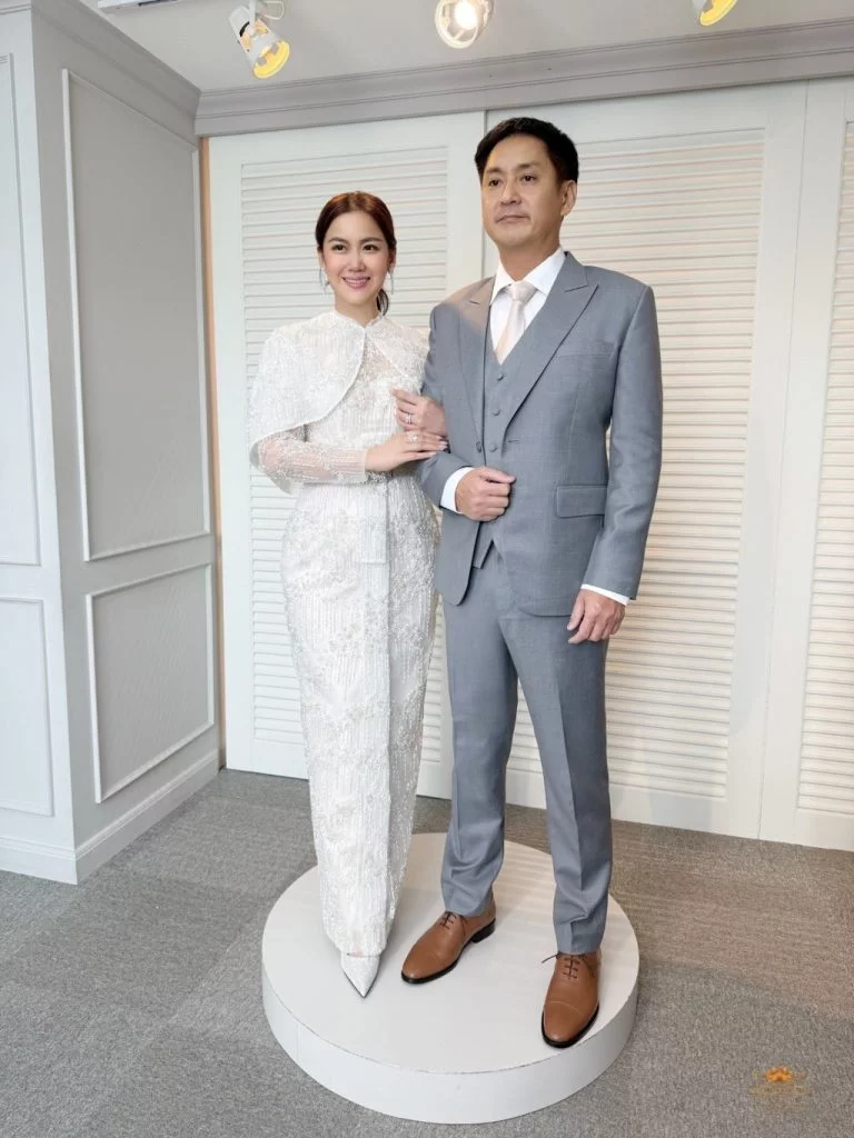 ส่องชุดวิวาห์สุดหรู หมิง-จิรกิติยา เจ้าสาวคนสวยของ อรรถ-วิสุทธิ์ ในงานวิวาห์สุดโรแมนติก 5 ชุดหมั้น